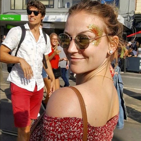 Meet your Posher, Dani - Picture 1 of 1